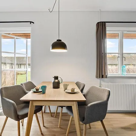 Feriehus Awesome In Ronne With Wifi *
